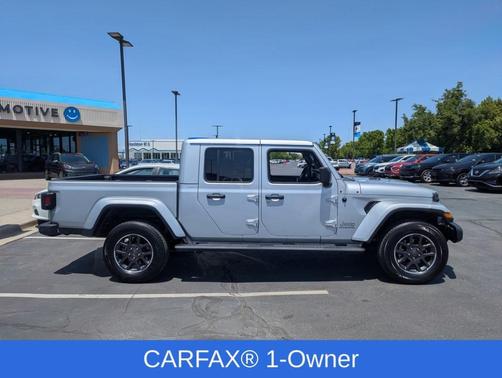 2023 Jeep Gladiator Overland