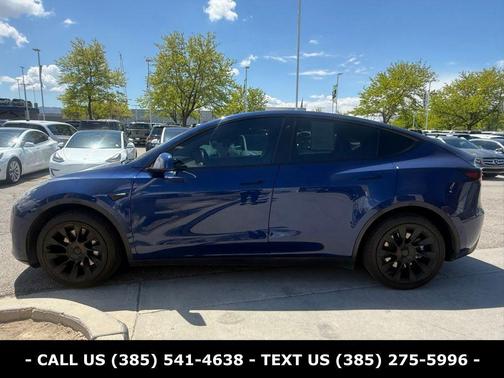 Deep Blue Metallic 2022 Tesla Model Y Long Range