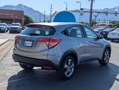 2017 Honda HR-V LX