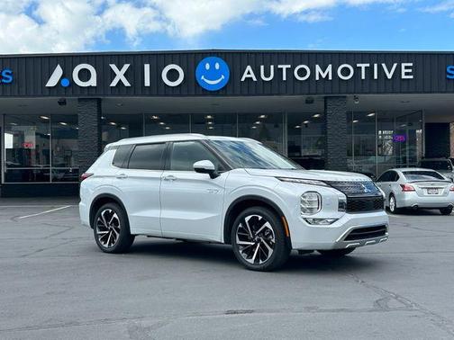 2025 Mitsubishi Outlander PHEV SEL