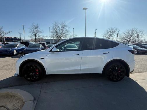 2023 Tesla Model Y Long Range