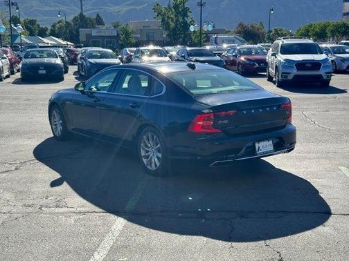 2018 Volvo S90 T6 Momentum