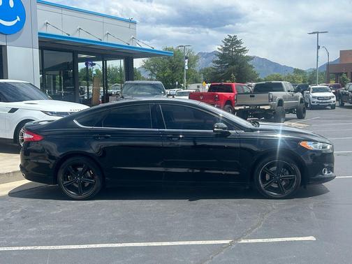 Shadow Black 2016 Ford Fusion SE