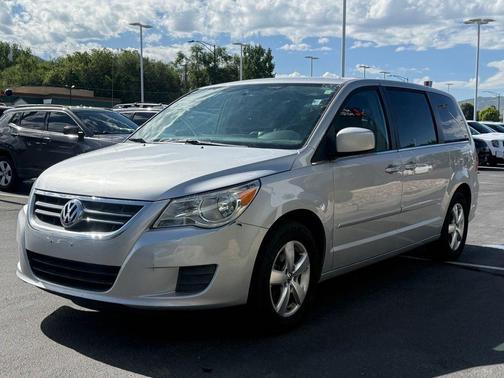 Gray 2010 Volkswagen Routan SE