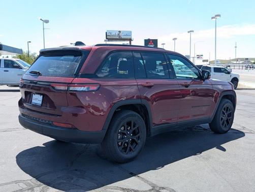 Velvet Red Pearlcoat 2025 Jeep Grand Cherokee Laredo