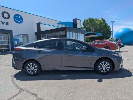 2021 Toyota Prius Prime XLE