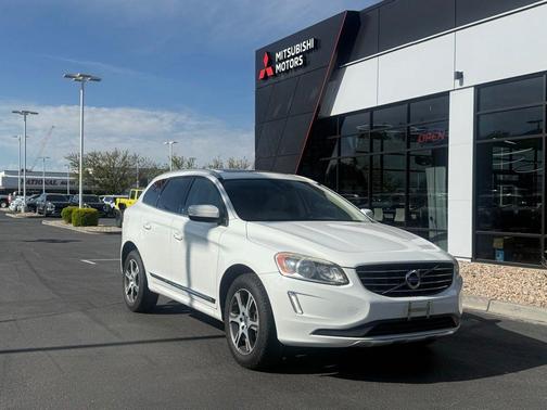 Ice White 2014 Volvo XC60 T6