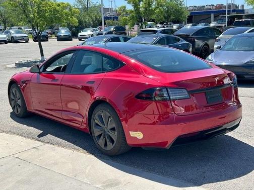 2022 Tesla Model S Base
