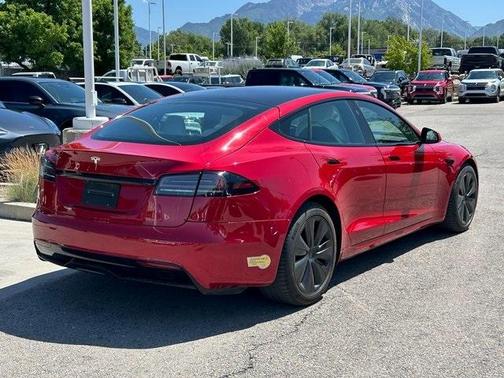 2022 Tesla Model S Base
