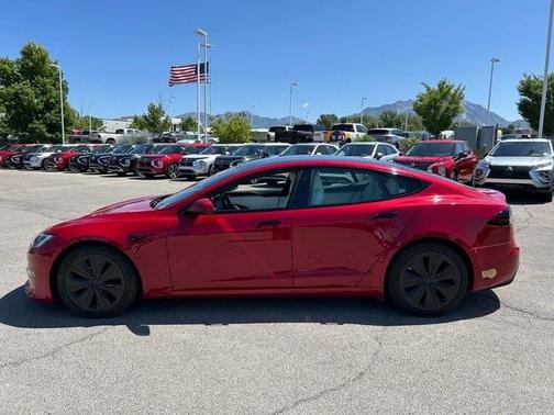 2022 Tesla Model S Base