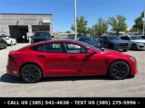 2022 Tesla Model S Base