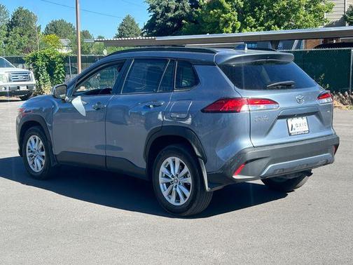 CELESTITE 2024 Toyota Corolla Cross LE