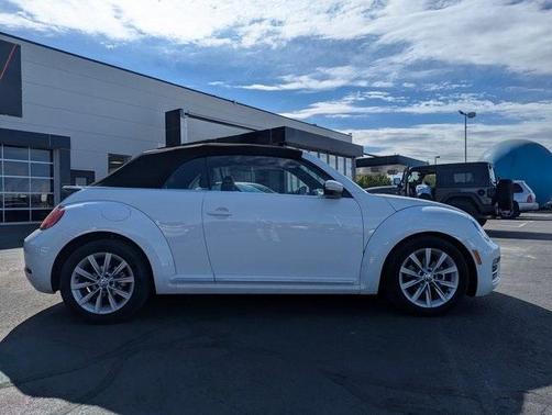 2018 Volkswagen Beetle 2.0T SE