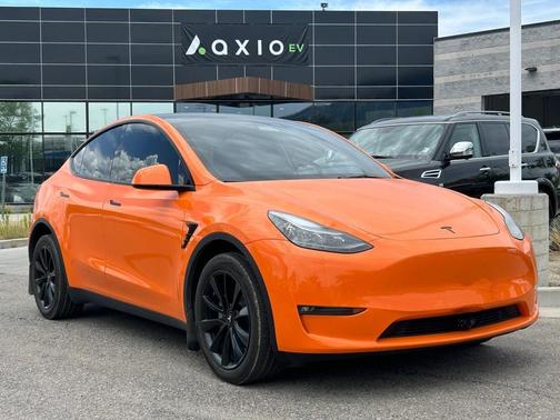 2023 Tesla Model Y Long Range