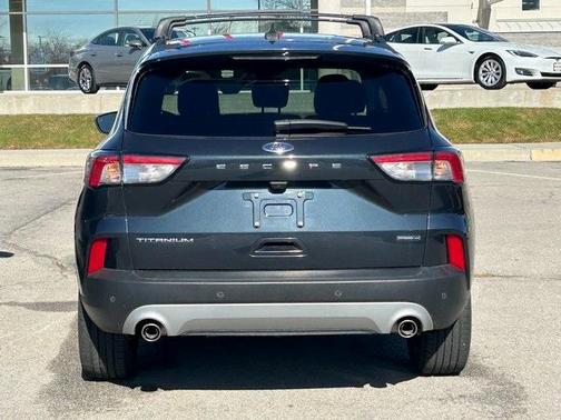 2022 Ford Escape Titanium Hybrid