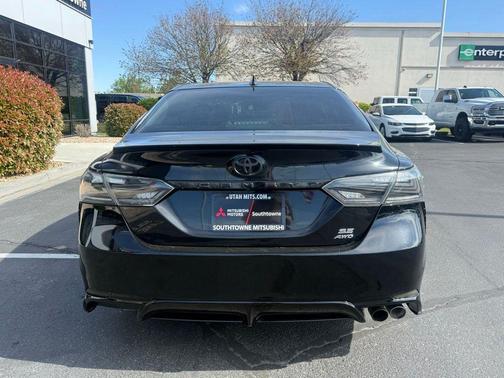 Midnight Black Metallic 2021 Toyota Camry SE