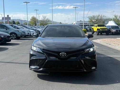 Midnight Black Metallic 2021 Toyota Camry SE