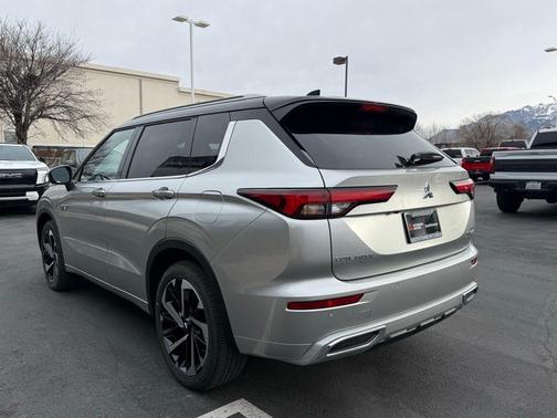 2025 Mitsubishi Outlander PHEV SEL