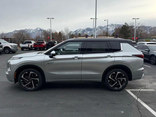 2025 Mitsubishi Outlander PHEV SEL