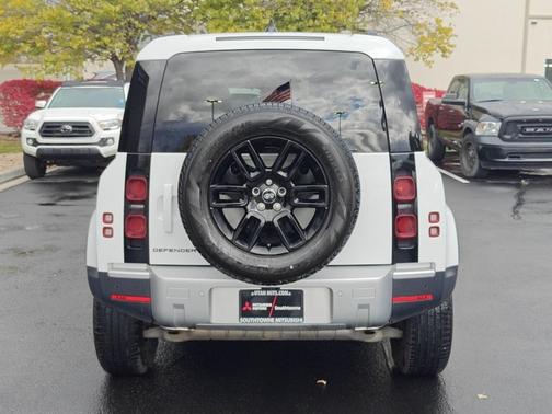 2025 Land Rover Defender P300