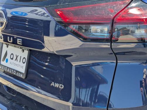 Deep Ocean Blue 2025 Nissan Rogue SV