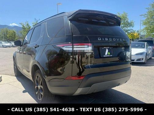 Narvik Black 2017 Land Rover Discovery SE