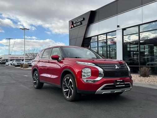 2024 Mitsubishi Outlander SE