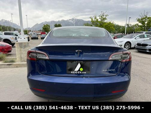 Blue 2022 Tesla Model 3 Long Range