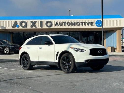 2017 INFINITI QX70 Base