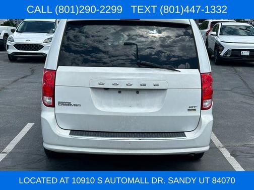 White Knuckle Clearcoat 2018 Dodge Grand Caravan GT