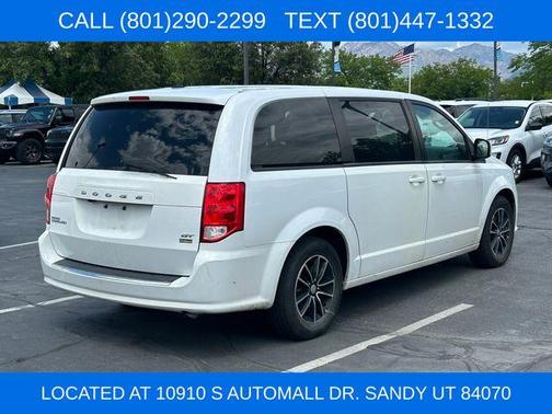 White Knuckle Clearcoat 2018 Dodge Grand Caravan GT
