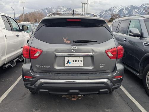 2017 Nissan Pathfinder SV
