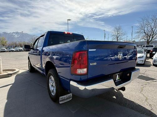 Blue Streak Pearlcoat 2018 RAM 1500 SLT