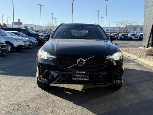 2025 Volvo XC60 B5 Plus