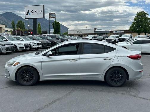 Symphony Silver 2017 Hyundai ELANTRA SE