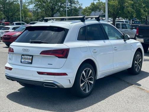 2022 Audi Q5 45 S line quattro Premium