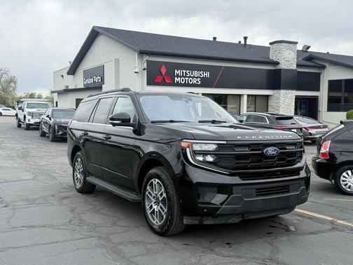 Black Metallic 2025 Ford Expedition Active
