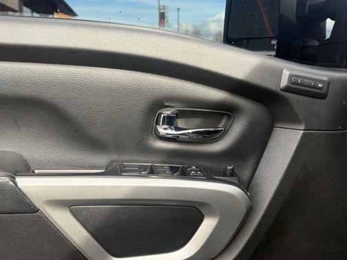 2018 Nissan Titan PRO-4X