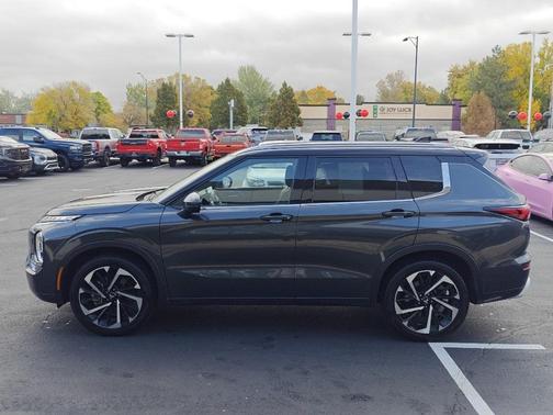 2024 Mitsubishi Outlander SEL Platinum Edition