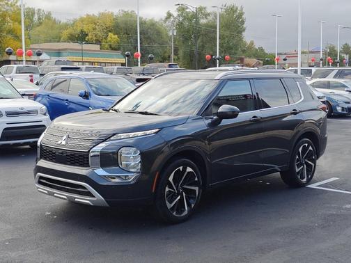 2024 Mitsubishi Outlander SEL Platinum Edition