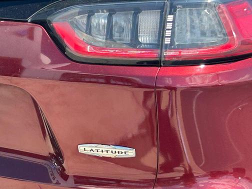 Velvet Red Pearlcoat 2019 Jeep Cherokee Latitude Plus