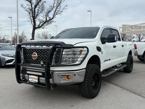 2016 Nissan Titan XD SV