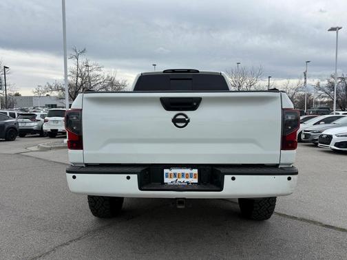 2016 Nissan Titan XD SV