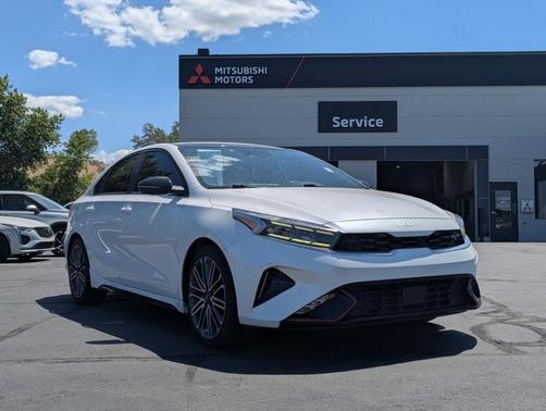 Snow White Pearl 2023 Kia Forte GT