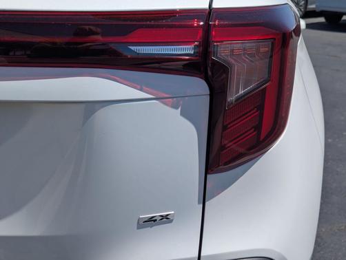 Snow White Pearl 2026 Kia Seltos S