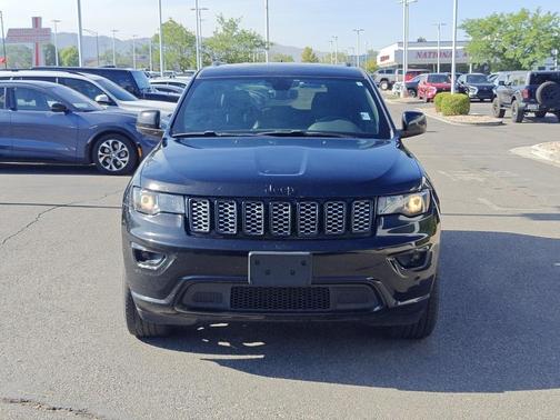 2017 Jeep Grand Cherokee Altitude