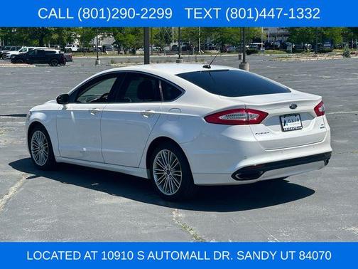 White Platinum Clearcoat Metallic 2015 Ford Fusion SE