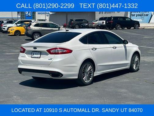 White Platinum Clearcoat Metallic 2015 Ford Fusion SE