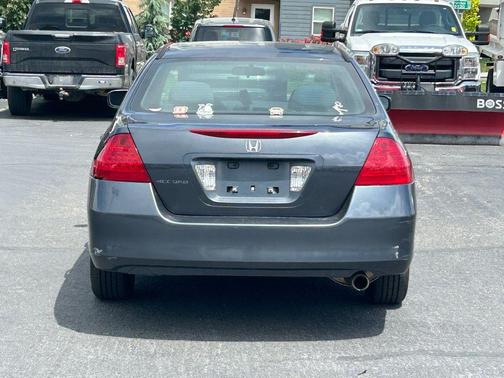 Gray 2006 Honda Accord SE