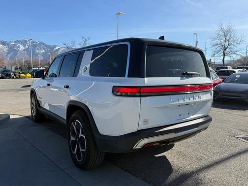 2023 Rivian R1S Adventure Quad Motor Large Pack